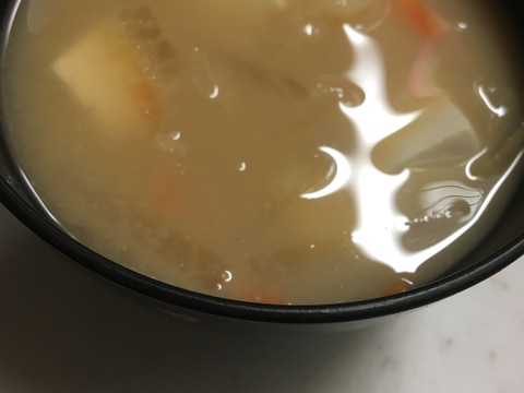 大根と麩と豆腐としめじのお味噌汁(^○^)